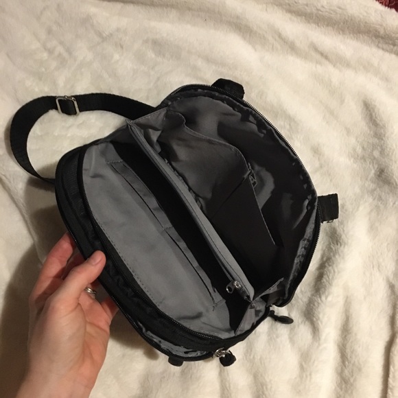 Mini Zip up Messenger - Picture 3 of 4